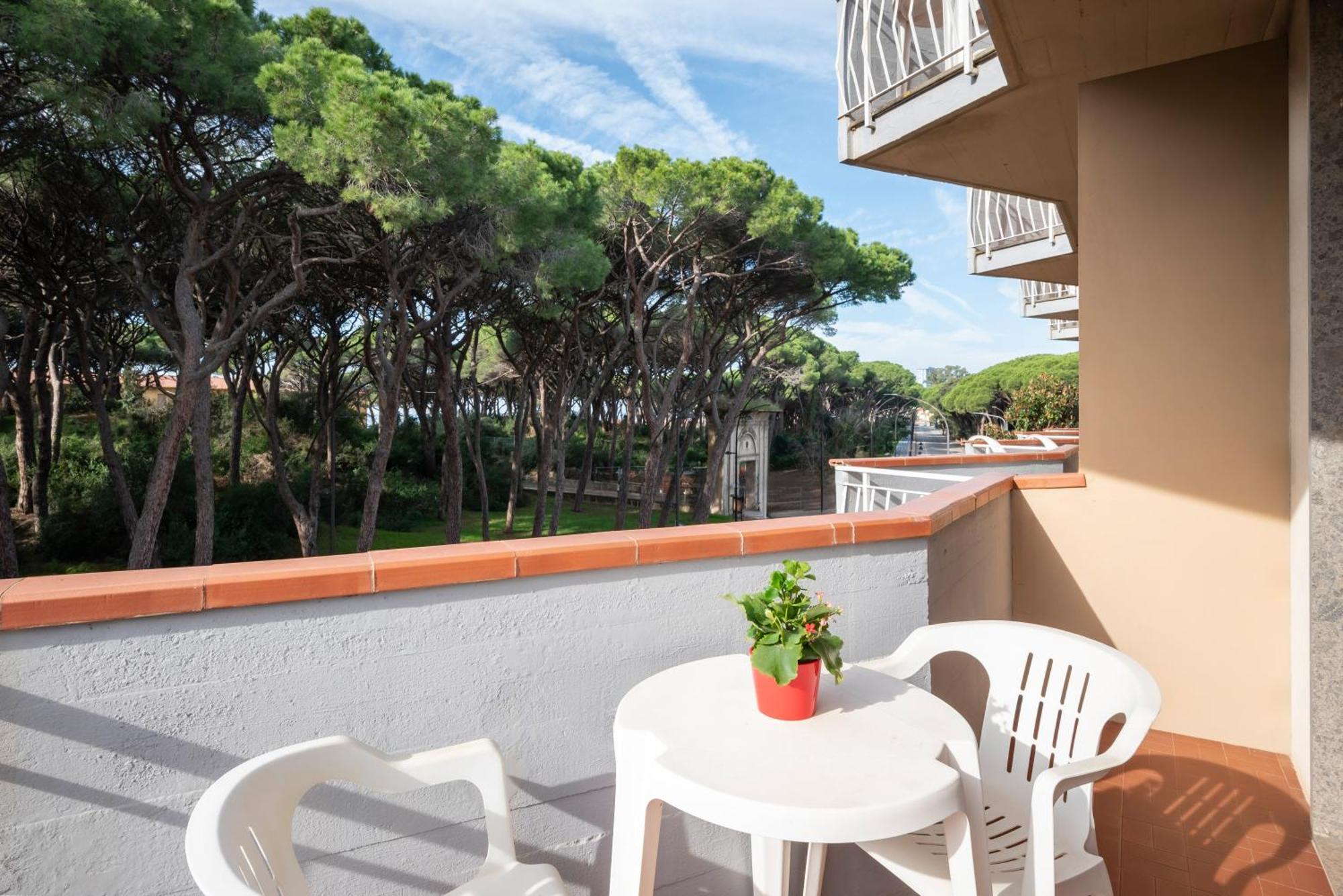 Hotel Parco Dei Pini - 100Mt Dal Mare Follonica Exterior foto
